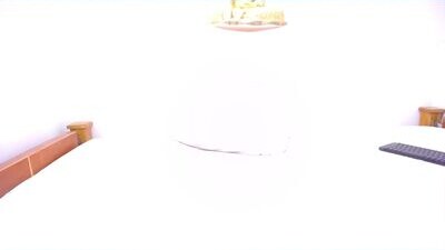 laura__kuenss public webcam profile photo 5