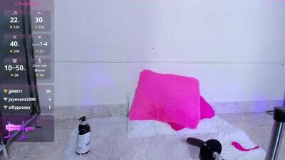 laura_carmona public webcam profile photo 10