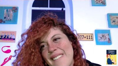 laura_fountain_ public webcam profile photo 7