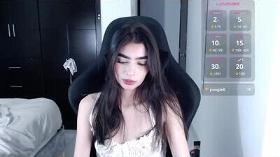 laura_secrets public webcam profile photo 6