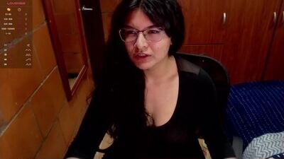 laura_smith0 public webcam profile photo 2