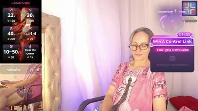 laurasofia45 public webcam profile photo 2