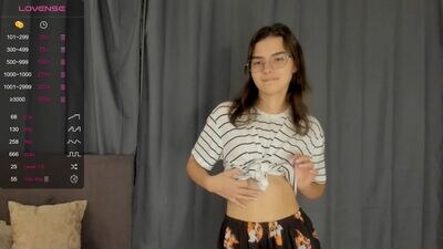 laurawhitea public webcam profile photo 2