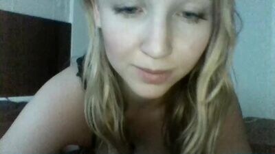 layannalea public webcam profile photo 2