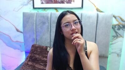 leah_brm public webcam profile photo 3