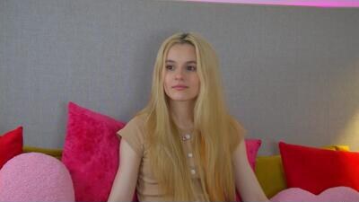 lealamour public webcam profile photo 4