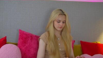 lealamour public webcam profile photo 5