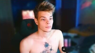 leevmorg public webcam profile photo 10