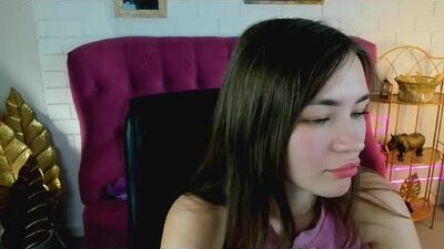 leilarai public webcam profile photo 5