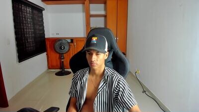 leo_hornny2 public webcam profile photo 4