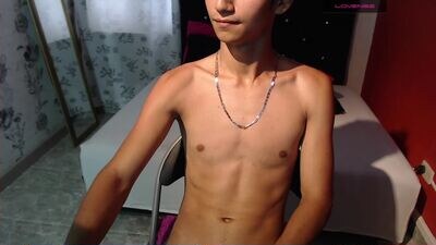 leoadamss public webcam profile photo 4