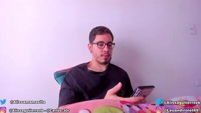 leoandviolet public webcam profile photo 2