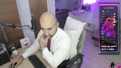 leon_1717 public webcam profile photo 3