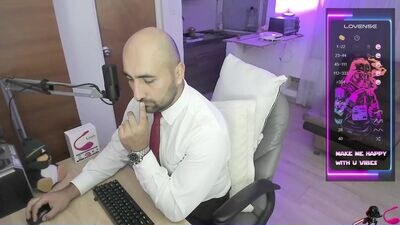 leon_1717 public webcam profile photo 4