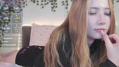 leona_vixen public webcam profile photo 8