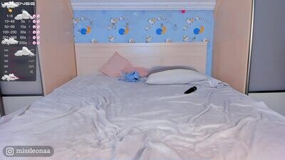 leonaevian public webcam profile photo 2