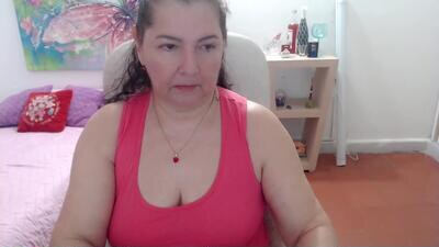 leonela_69 public webcam profile photo 3