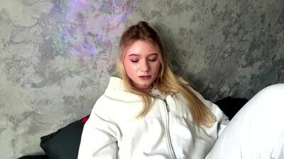 leonidalabrador public webcam profile photo 6