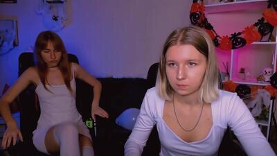 leslie_bird public webcam profile photo 4