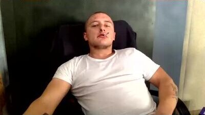 lev1ngston public webcam profile photo 7