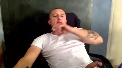 lev1ngston public webcam profile photo 10