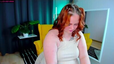 leyaloveee public webcam profile photo 6
