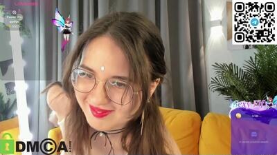 leylamirage public webcam profile photo 4