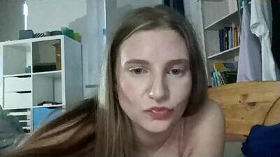 lia06_ public webcam profile photo 6