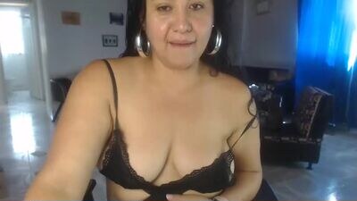 lia_taylor10 public webcam profile photo 2