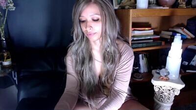 liadivina public webcam profile photo 3