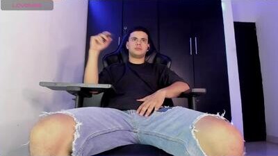 liam_mateo_ public webcam profile photo 8