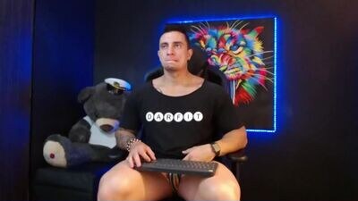 liam_maxim public webcam profile photo 2