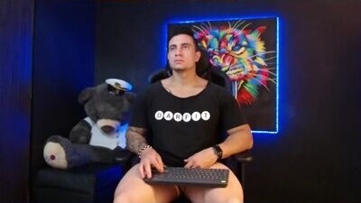 liam_maxim public webcam profile photo 5