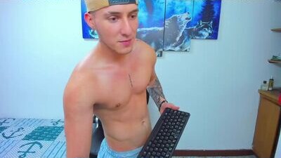 liam_oficial public webcam profile photo 5