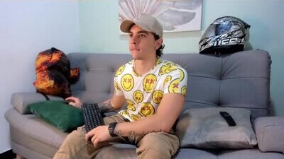 liam_walk public webcam profile photo 5