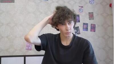 liam_wins public webcam profile photo 4