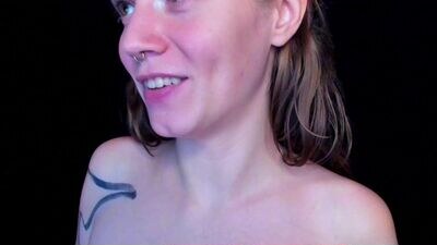 liamilk public webcam profile photo 4