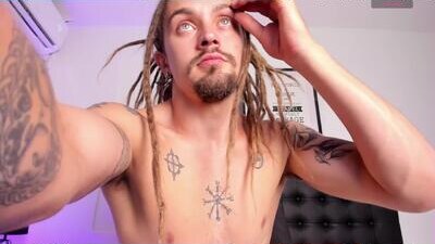 liamlionn public webcam profile photo 6