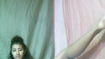 liana9794 public webcam profile photo 5