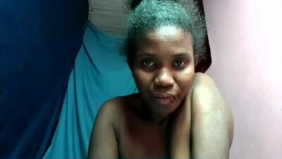 liandra69 public webcam profile photo 2