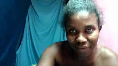 liandra69 public webcam profile photo 3