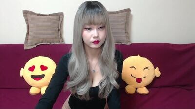 liapuree public webcam profile photo 2