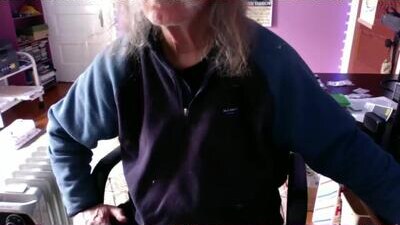 lickyouryoni public webcam profile photo 8