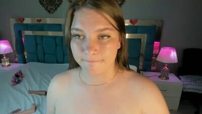 liiavelvet public webcam profile photo 5