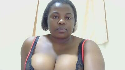 liilcutiee public webcam profile photo 2