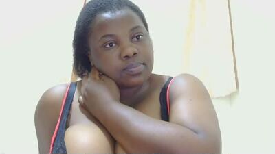 liilcutiee public webcam profile photo 3