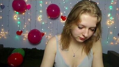 likasante public webcam profile photo 5