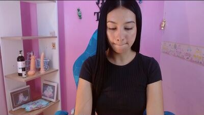 lila_pinky public webcam profile photo 4