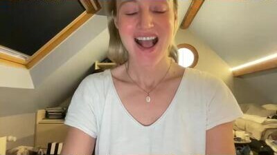 Lili_blue1 public webcam profile photo 10