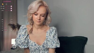 lili_summer public webcam profile photo 4